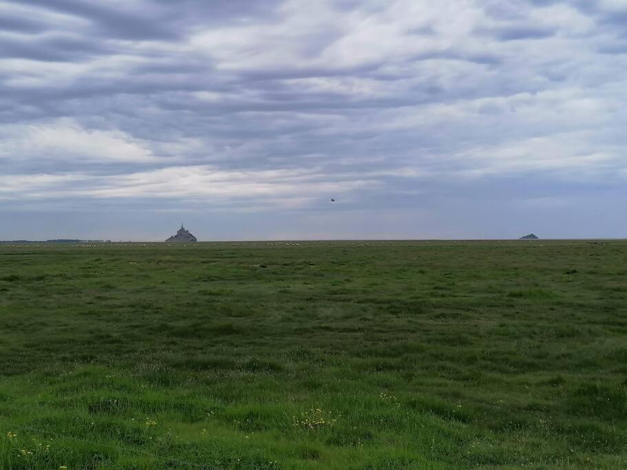 Sunset Family Guesthouse Mont Saint Michel Ceaux Bagian luar foto