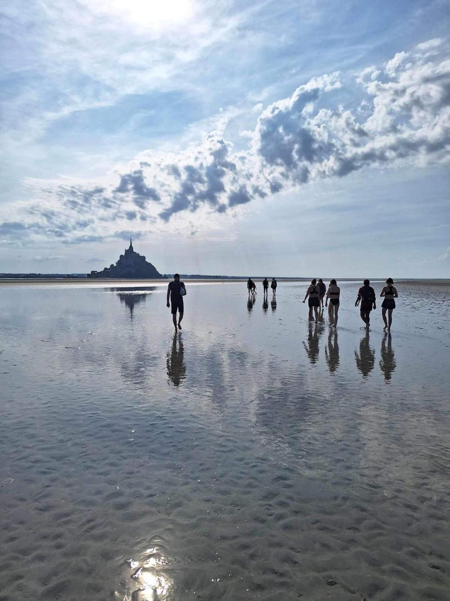 Sunset Family Guesthouse Mont Saint Michel Ceaux Bagian luar foto